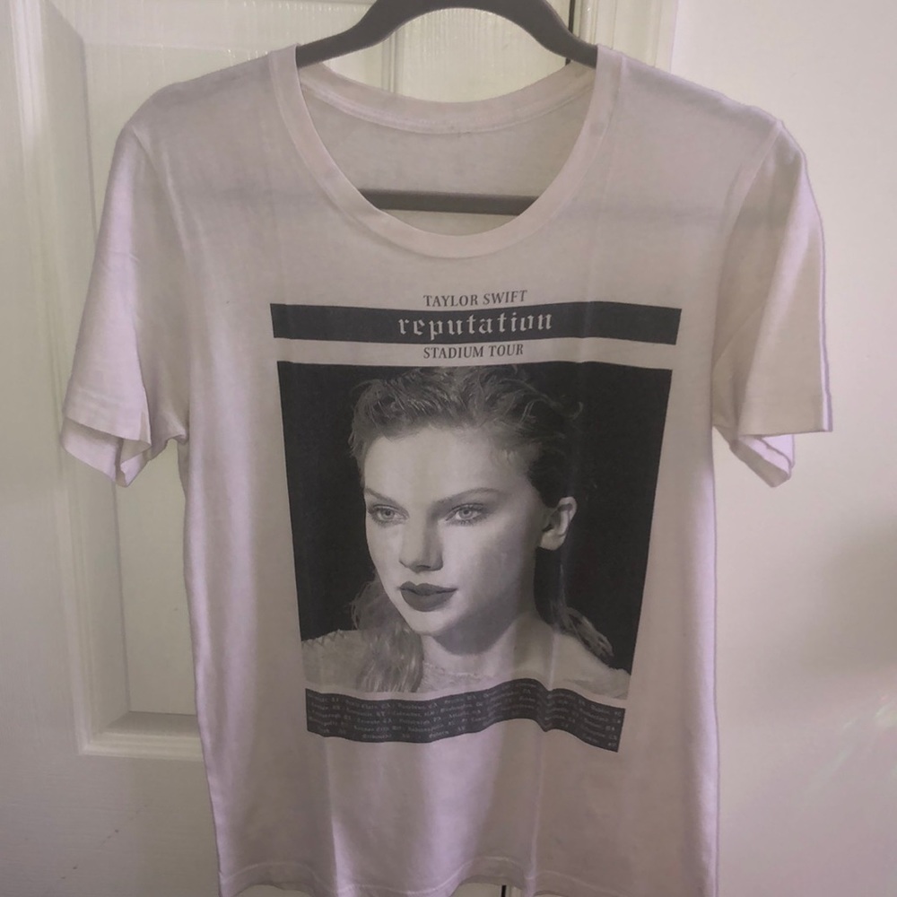 Taylor Swift Reputation Tour Tee